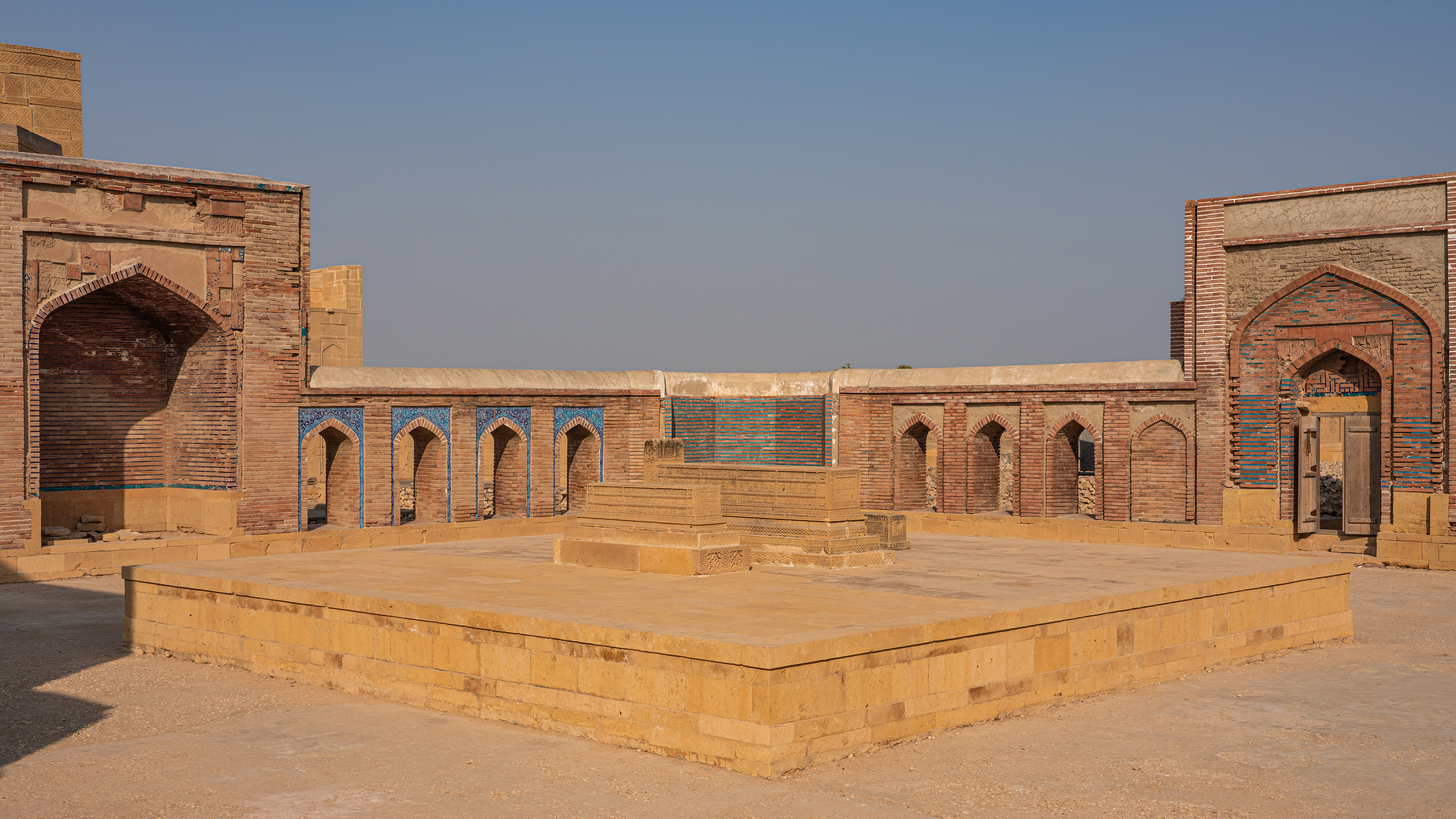 Makli Necropolis Image 3